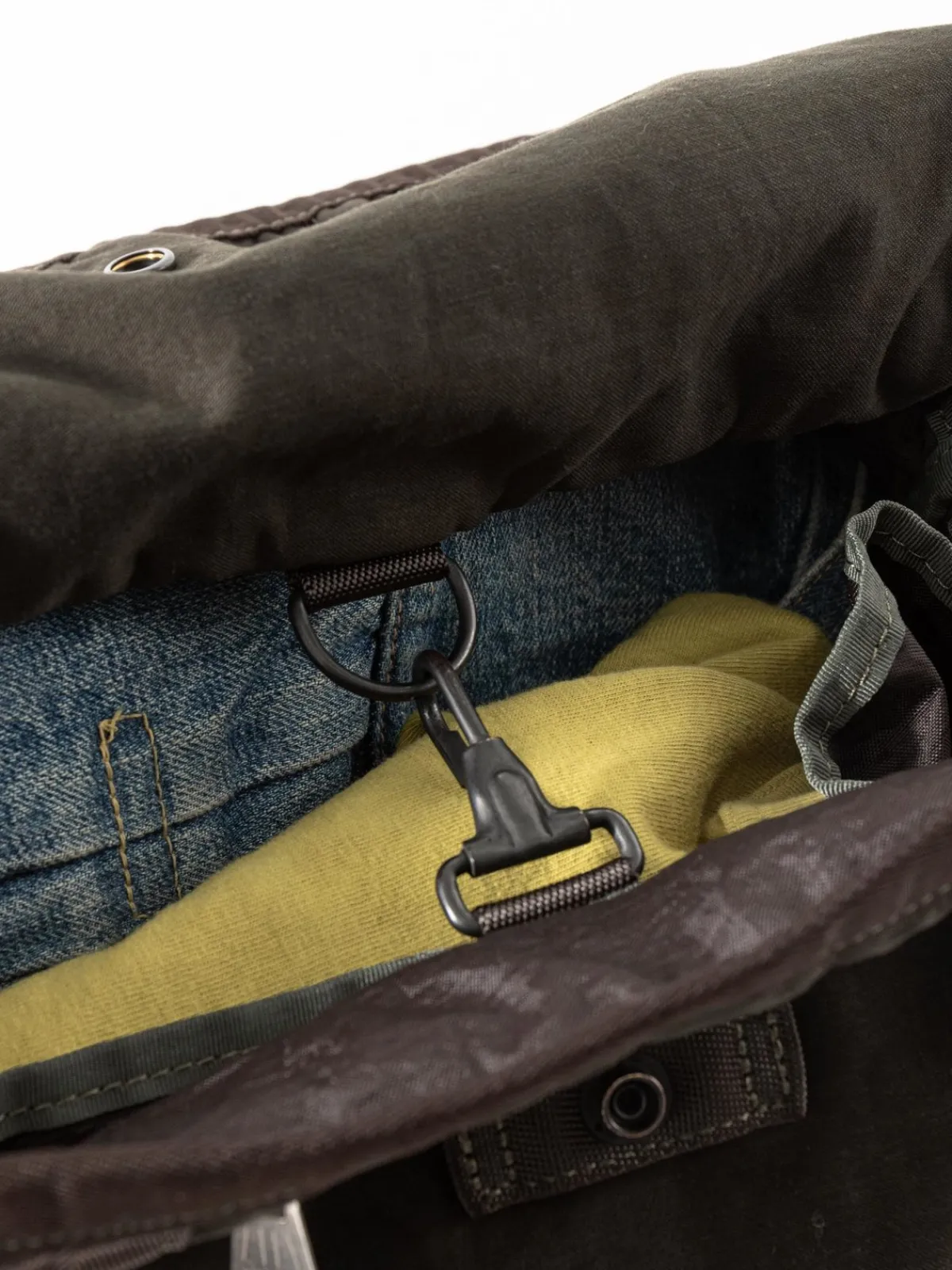 CRAG MESSENGER BAG MEDIUM KHAKI | Porter – Yoshida & Co Ltd Best